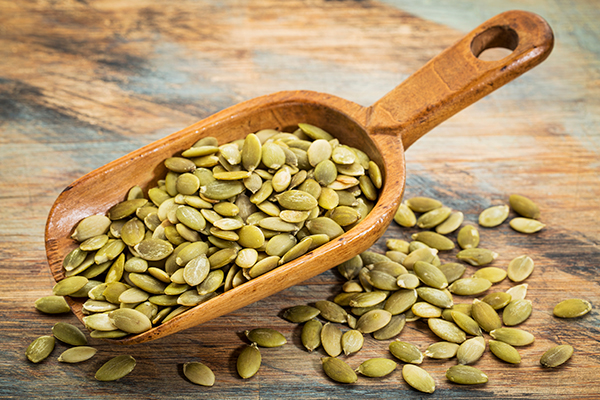 Spoonful of pumpkin seeds | Foods rich in zinc