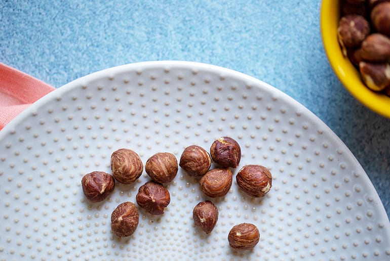 100 Calories of Hasselnuts | Calories in nuts