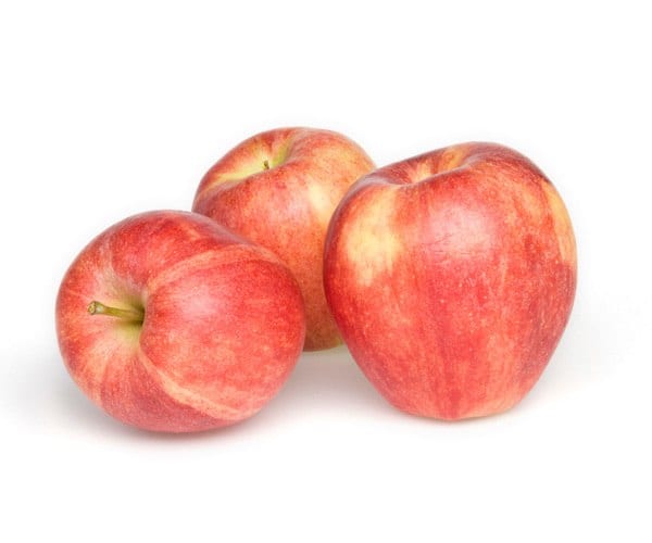 Isolated image of apples |  Fruits to lose weight